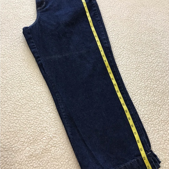 St. John’s Bay Denim Blue Jean Capri Pants
9 / 10 Medium 
2 Front & Back Pockets - Picture 13 of 15